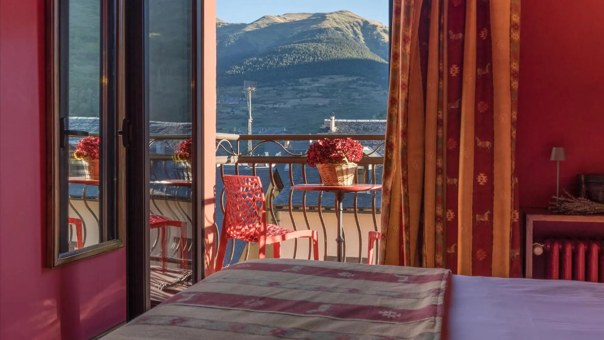 Hotel Aran La Abuela Vielha 3*,  Spain