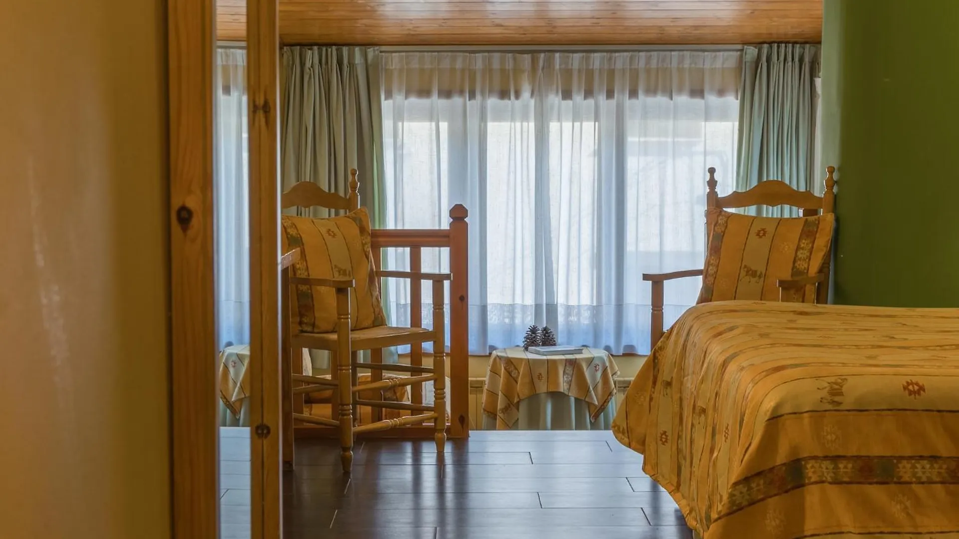 Hotel Aran La Abuela Vielha 3*,  Spain